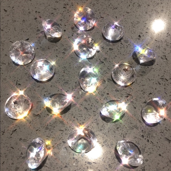 Meet your Posher, @perrytas - Picture 1 of 1